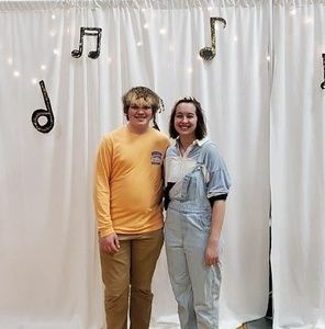 Meet your Posher, Leigh